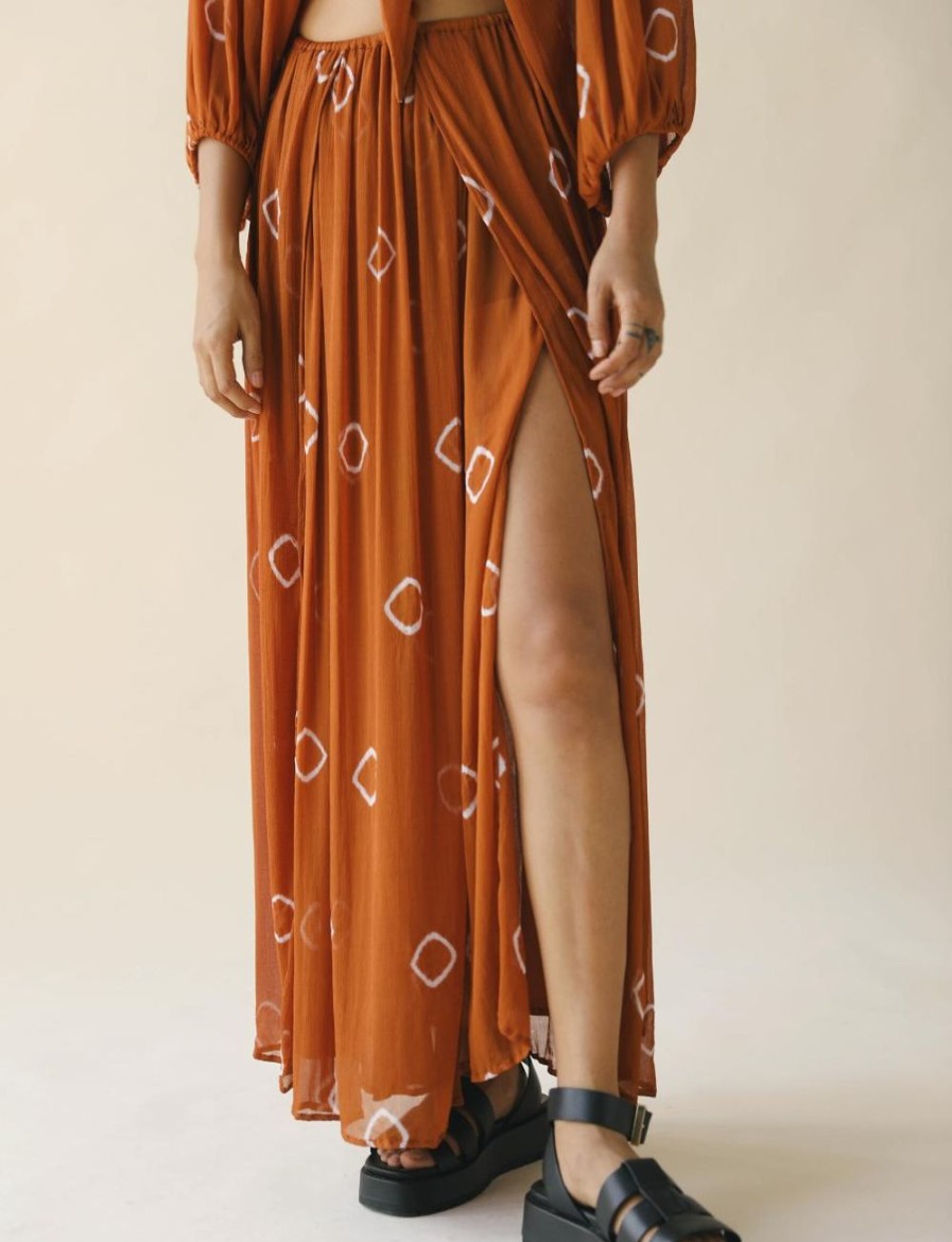 Women FARA Boutique | Free Flow Skirt Flame Bandhani